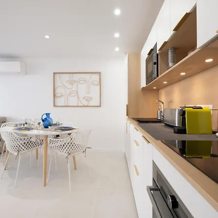 Apartment Stylish 2-br Steps From The Croisette