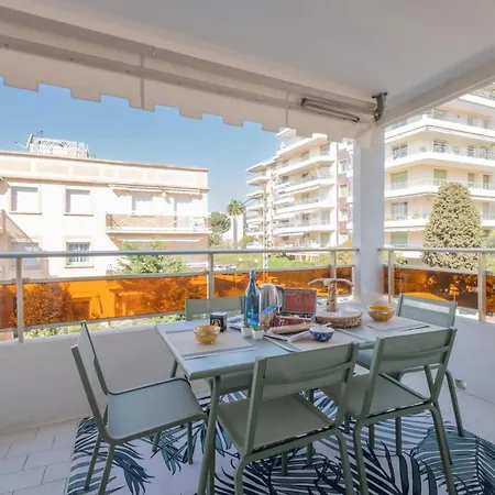 Stylish 2-br Steps From The Croisette *