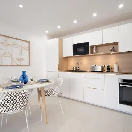 Stylish 2-br Steps From The Croisette * Cannes