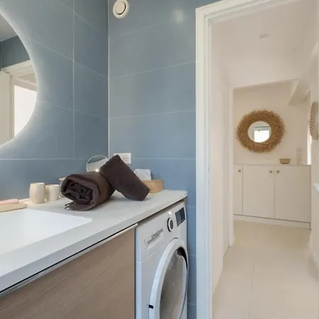 Stylish 2-br Steps From The Croisette *