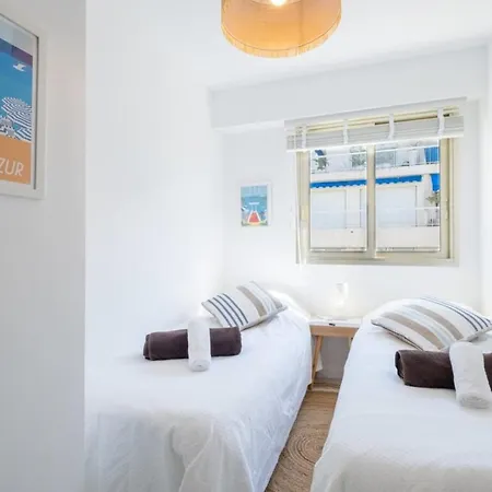 Stylish 2-br Steps From The Croisette * קאן