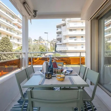 Stylish 2-br Steps From The Croisette *