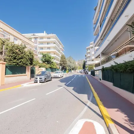 Stylish 2-br Steps From The Croisette Appartement
