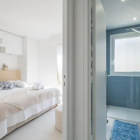 Stylish 2-br Steps From The Croisette Cannes