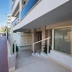 Apartment Stylish 2-br Steps From The Croisette Cannes