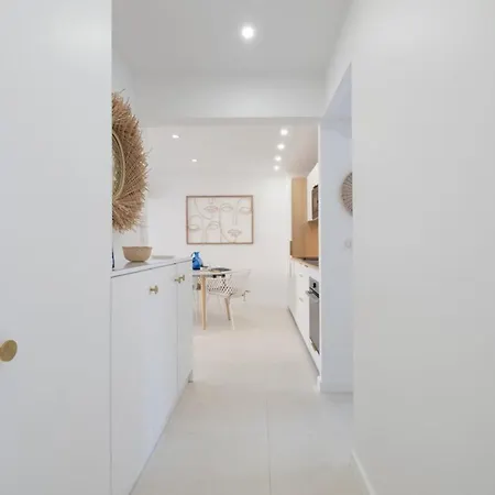 Stylish 2-br Steps From The Croisette * Cannes